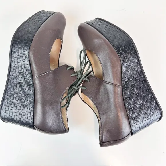 All Black Footwear Platform Lace up Mary Janes Brown Woven Embossed Size 38