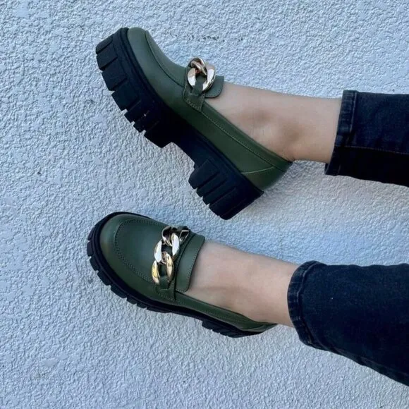 Alta Moda Super Chunky Olive Green Gold Chain Vegan Leather Loafers Size 41