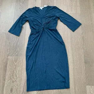 Amour Vert Lourdes Tencel Luxe dress