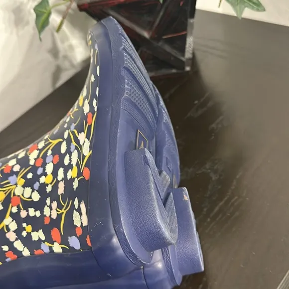 Anthropologie Colloquial Rain Boots Pop Potpourri  Blue Motif Floral print Sz 6