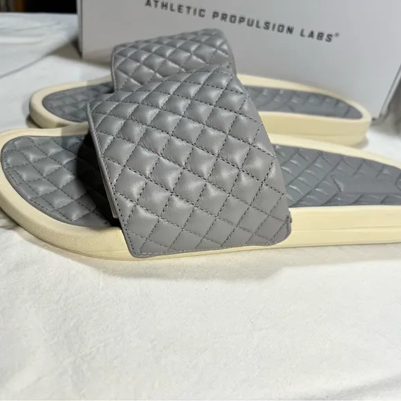 APL Athletic Propulsion Labs Gray Leather Slide Sandals 14