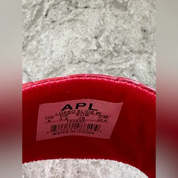 APL Red Women’s Lusso Slide size 6 NEW