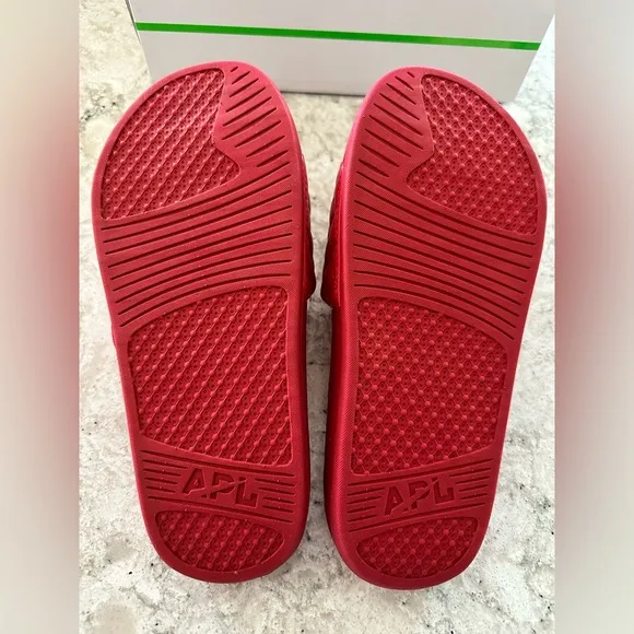 APL Red Women’s Lusso Slide size 6 NEW