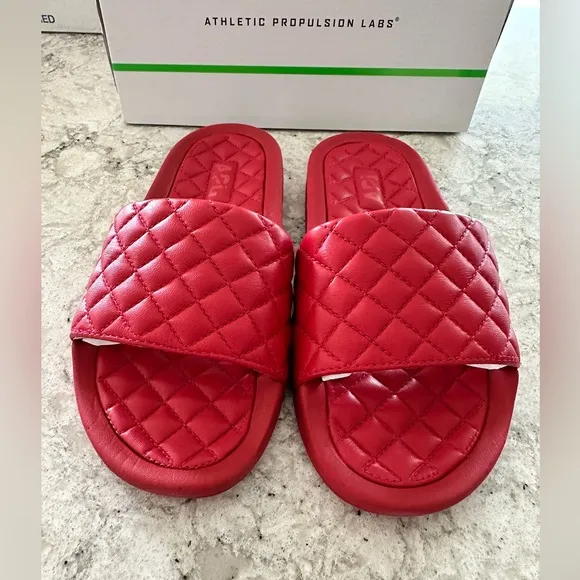 APL Red Women’s Lusso Slide size 6 NEW