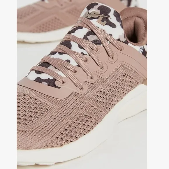 APL TechLoom Tracer Almond/Pristine/Leopard Sneakers Shoes Women's 10