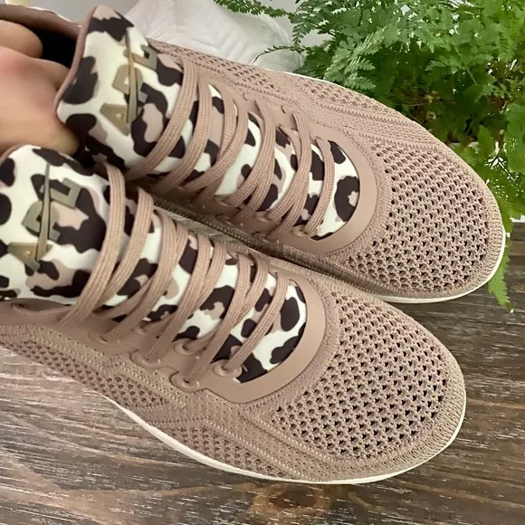 APL TechLoom Tracer Almond/Pristine/Leopard Sneakers Shoes Women's 10