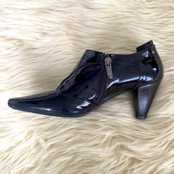 Aquatalia by Marvin K Ankle Bootie Black Patent Leather Side Zipper Women's sz 8