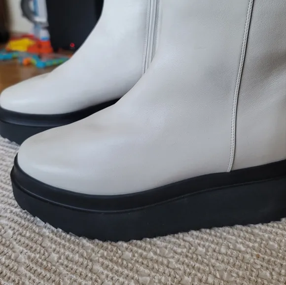 Aquatalia White Leather Platform Boots Sleek Mid Calk Ankle Boot Modern