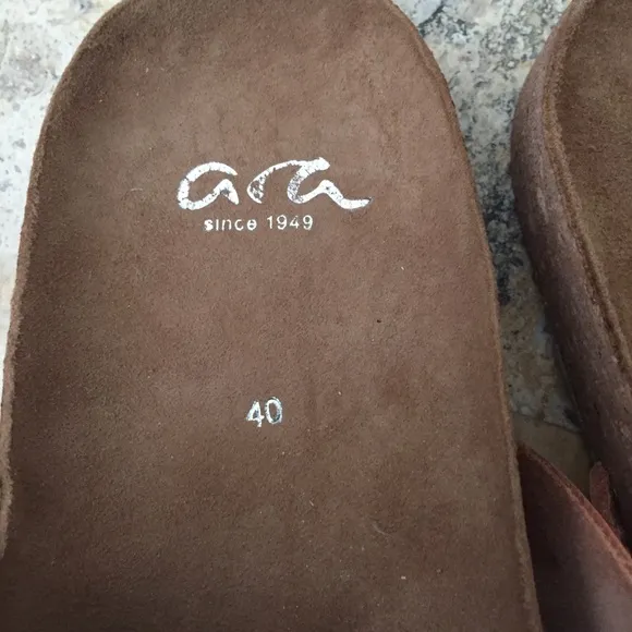 Ara Patent Leather Metallic Rose Gold Sandals Sz 9