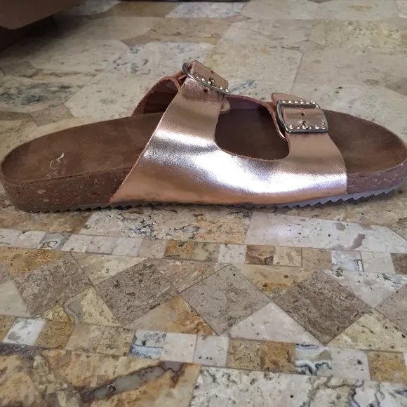 Ara Patent Leather Metallic Rose Gold Sandals Sz 9