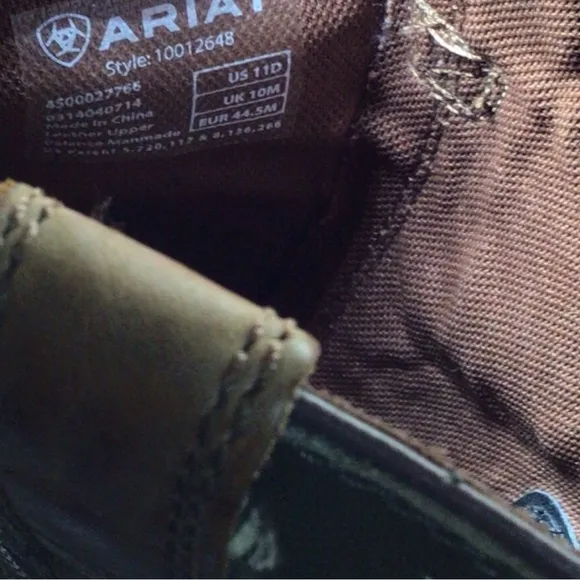 Ariat Brown and Tan Cowboy Boots EUC size 11
