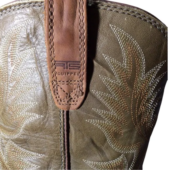 Ariat Brown and Tan Cowboy Boots EUC size 11