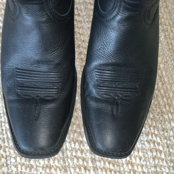 Ariat Men’s Black Leather Cowboy Boots with Intricate Stitching Size 12 D