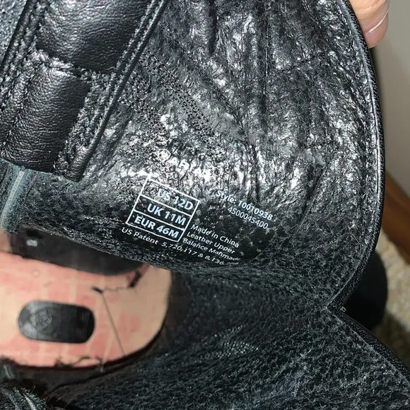 Ariat Men’s Black Leather Cowboy Boots with Intricate Stitching Size 12 D