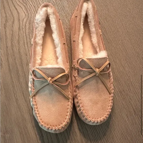 Australian Lux Collection Prost Indoor/Outdoor Slippers.