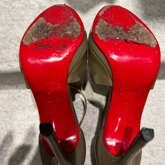 Authentic Christian Louboutin Grey etoupe Patent Cross Pumps heels shoes 37