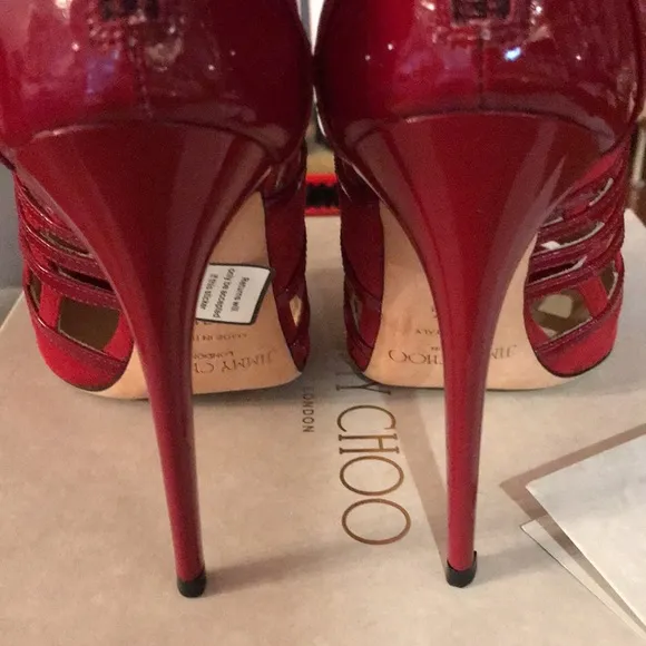 Authentic Sexy Jimmy Choo Heels in Box.