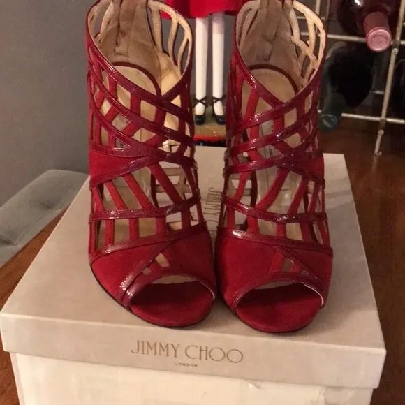 Authentic Sexy Jimmy Choo Heels in Box.