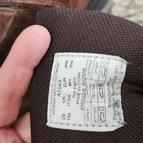 Avenger men's hiking boots