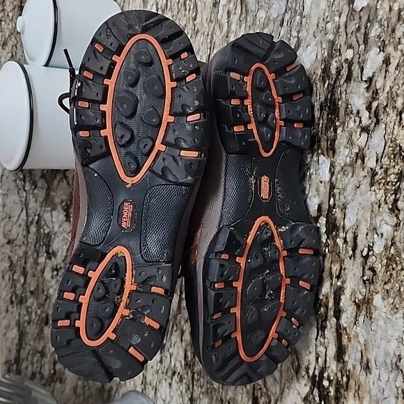 Avenger men's hiking boots