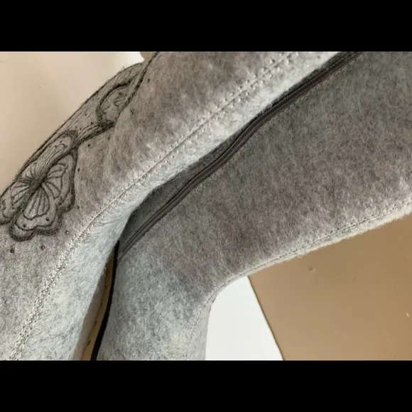 Azura JARRIA mid-calf Boots Gray Embroidered 36