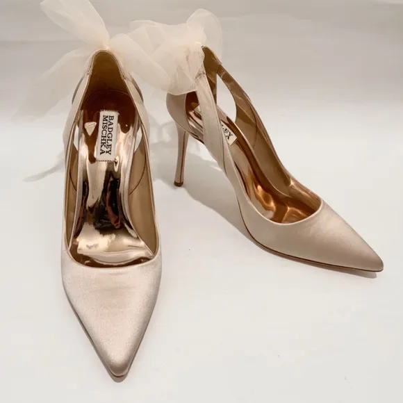 Badgley Mischka Kinsley Tulle Bow Detail Pumps Nude Stiletto Heel Evening Shoes