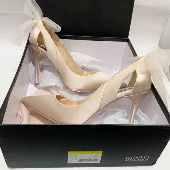 Badgley Mischka Kinsley Tulle Bow Detail Pumps Nude Stiletto Heel Evening Shoes