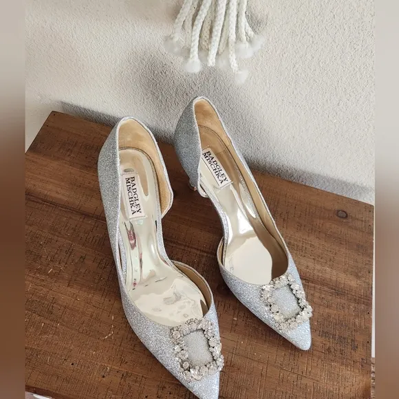 Badgley Mischka Silver Fabia Embellished Pointed Toe Pump Size 8.5