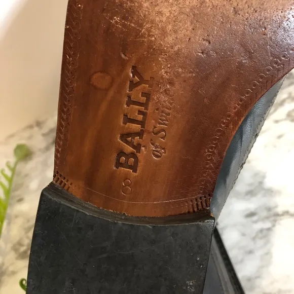 Ballys’s of Switzerland Grey Leather Wingtip