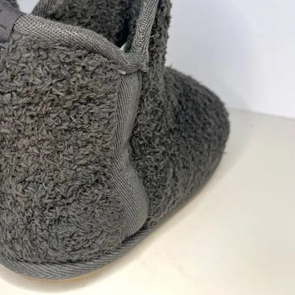 Barefoot Dreams Cozychic Youth Booties Slippers Carbon Gray Sz 12-1 NWOB