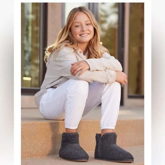 Barefoot Dreams Cozychic Youth Booties Slippers Carbon Gray Sz 12-1 NWOB