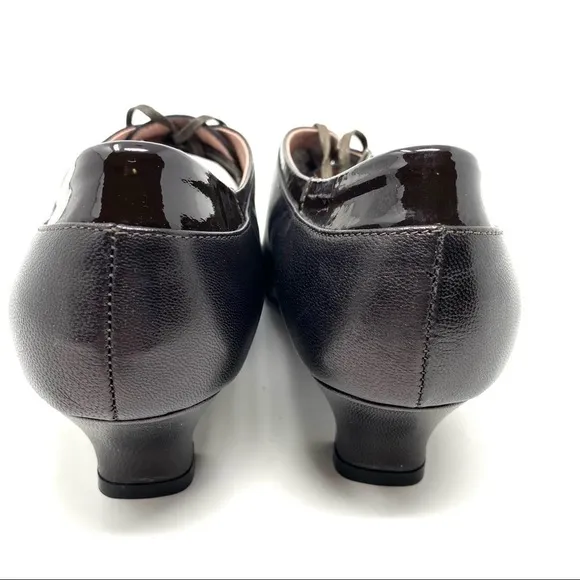 Beautifeel Fleur T. Moro patent leather lace up pump