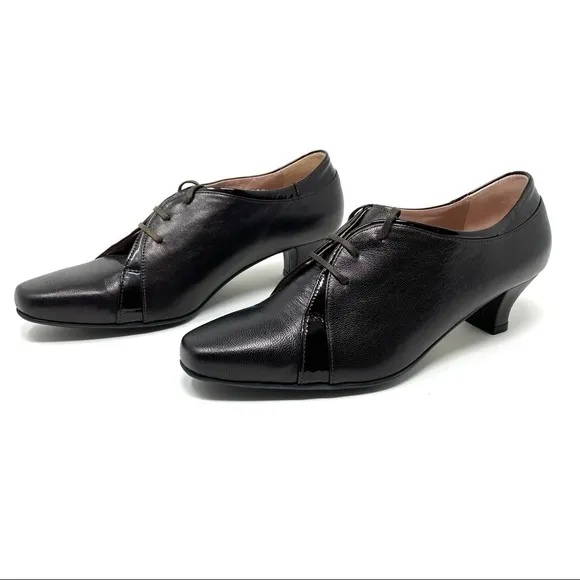 Beautifeel Fleur T. Moro patent leather lace up pump
