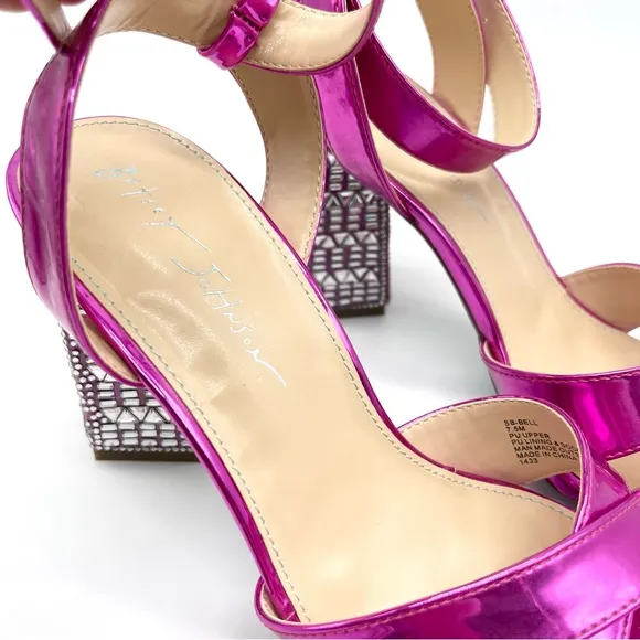 Betsey Johnson Women's Bell Heel Fuchsia Patent Silver Strappy Dressy Sandal 7.5