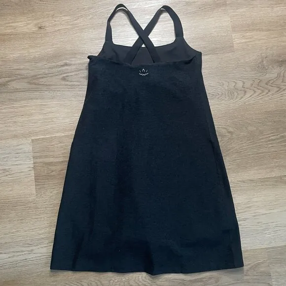 Beyond Yoga Spacedye Move It Dress XS charcoal gray black active dress shorts