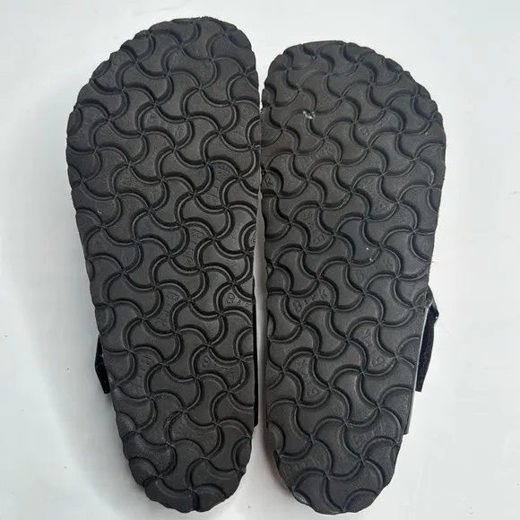 BIRKENSTOCK Women’s Gizeh Black Patent Thong Sandal S-219 Sz 8-8.5 Regular Width