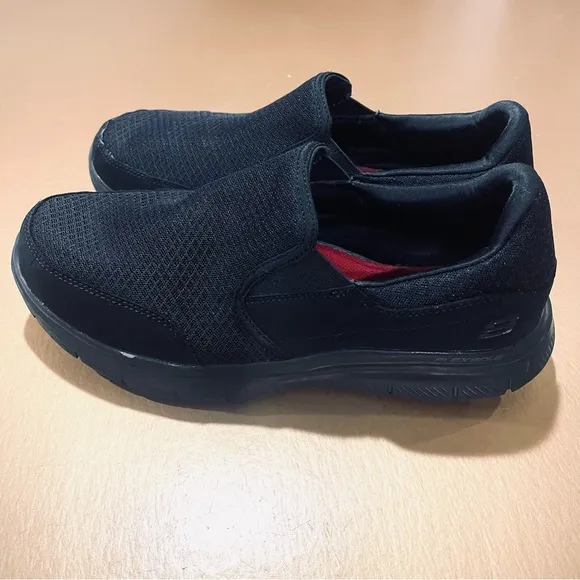 Black Skechers Slip On Slip-resistant Work Shoe Men’s 10.5