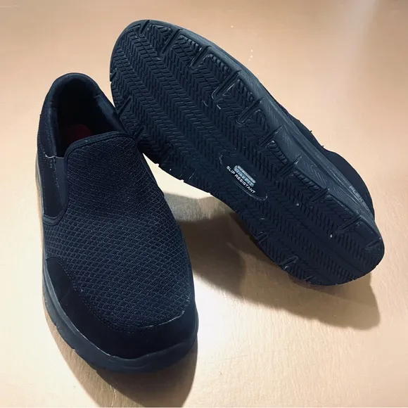 Black Skechers Slip On Slip-resistant Work Shoe Men’s 10.5