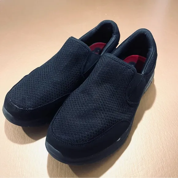 Black Skechers Slip On Slip-resistant Work Shoe Men’s 10.5