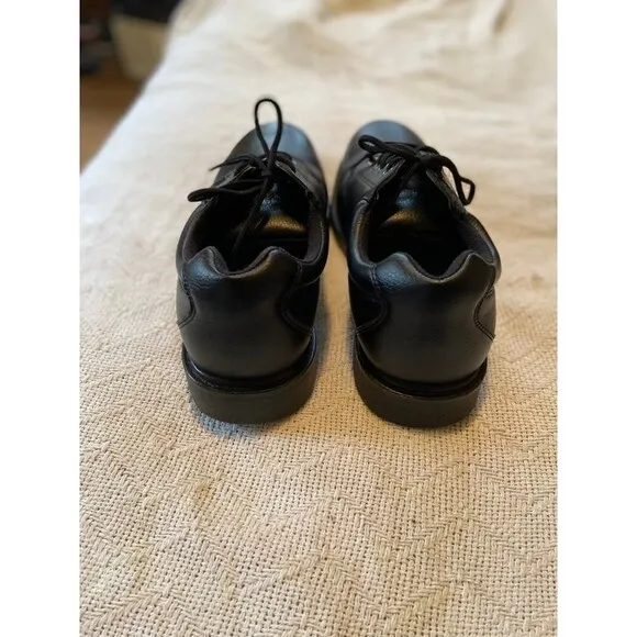 Black slip resistant shoes size 13W Dr Scholls