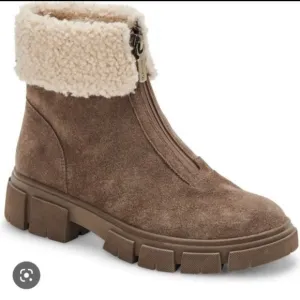 Blondo Plaka Waterproof Faux Sherpa Boots Size 8.5 NWOT