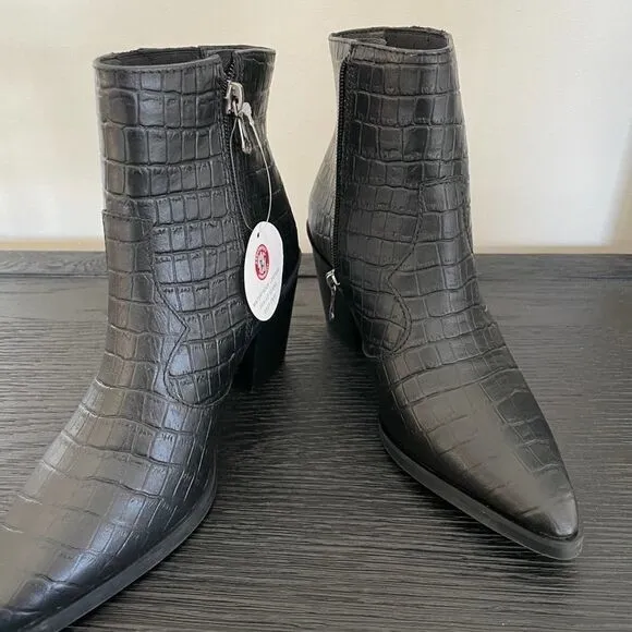 Blondo Waterproof Que black boots NWT 6.5