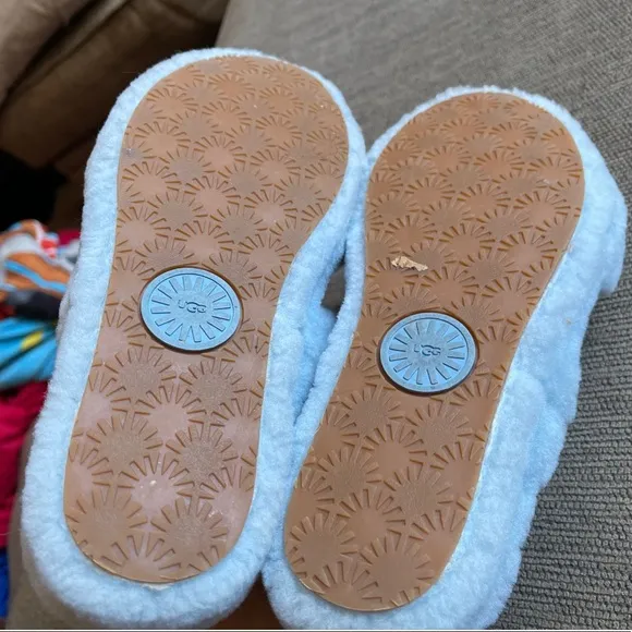 BLUE UGG FLUFF SLIDES SLIP ON SLIPPERS SHOES  7 EUC