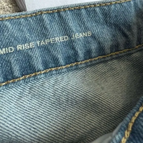 Boden Mid Rise Taper Jean size 30 light wash