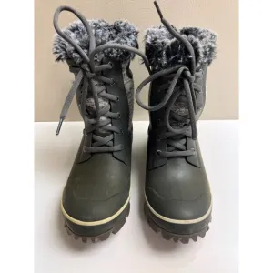Bogs Arcata knit lined boots in green/gray. Size 7.