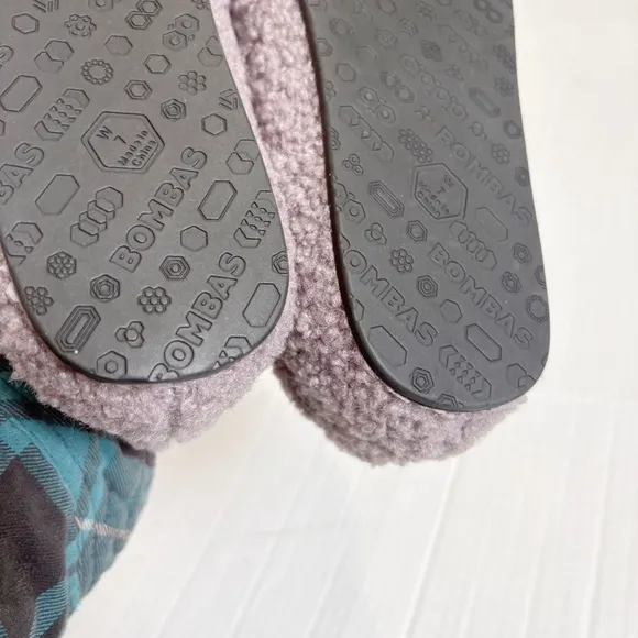 Bombas Women’s Sunday Slippers Size 7 6.5 Sherpa Dusty Purple Memory Footbed