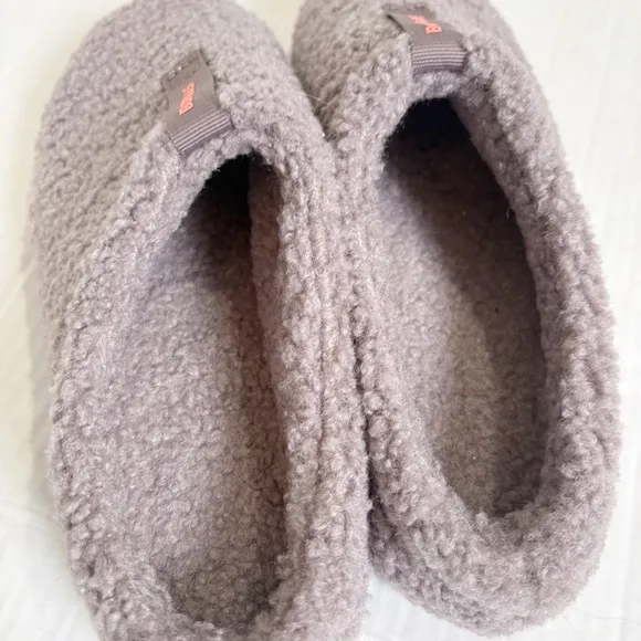 Bombas Women’s Sunday Slippers Size 7 6.5 Sherpa Dusty Purple Memory Footbed