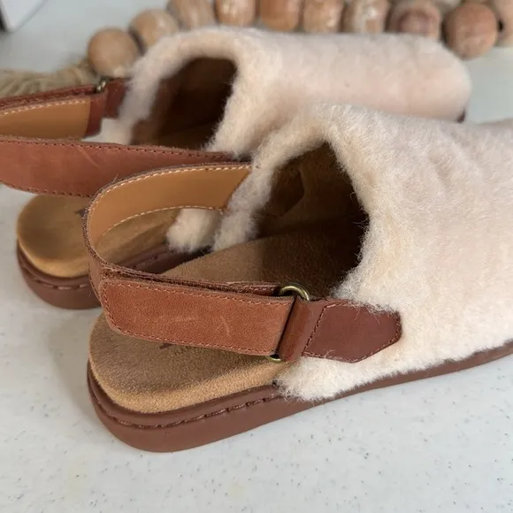 Born Kat Womens Size 7 Natural Shearling Leather Sling Back Mules Clogs Slippers