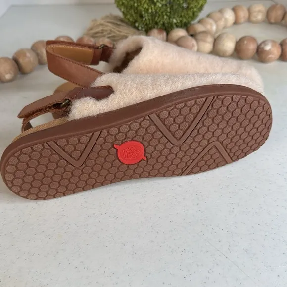 Born Kat Womens Size 7 Natural Shearling Leather Sling Back Mules Clogs Slippers