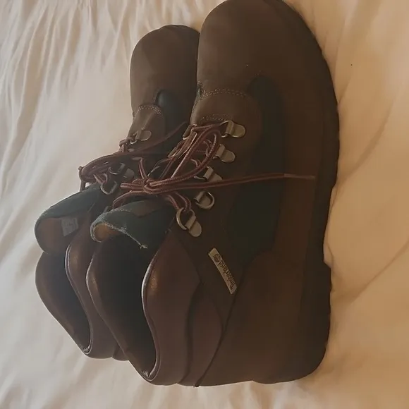 Boys Timberland field boots mid